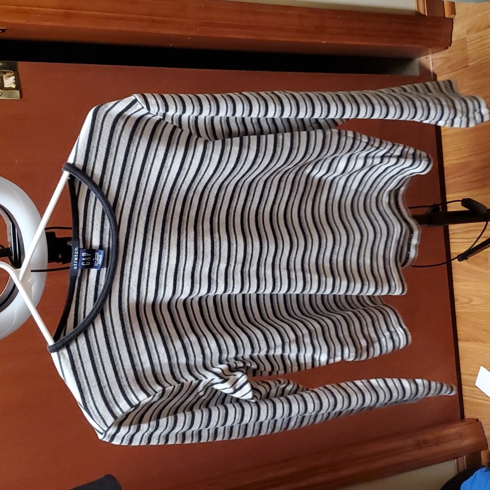 Gap long sleeve top